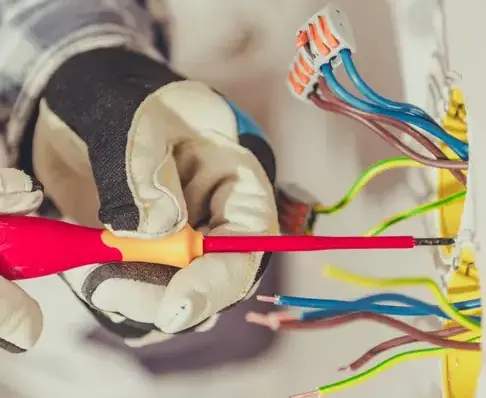 installateur électrique Quelaines-Saint-Gault-1